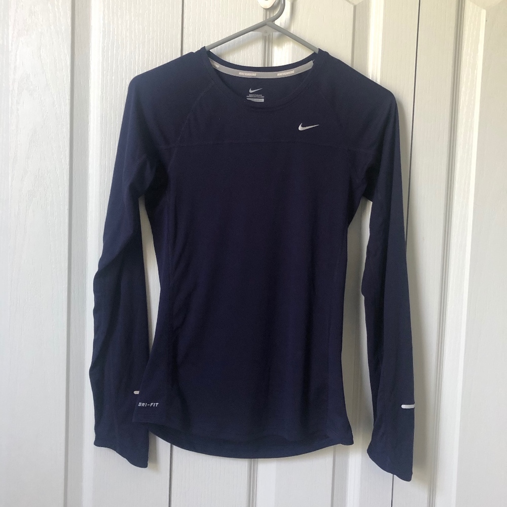 Nike running top